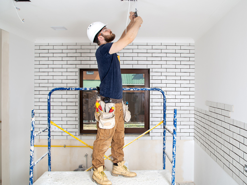 Custom-Home-&-Basement-Renovation